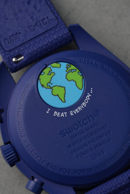 Swatch x OMEGA Mission to EarthPhase Moonshine Gold “Cold Moon”