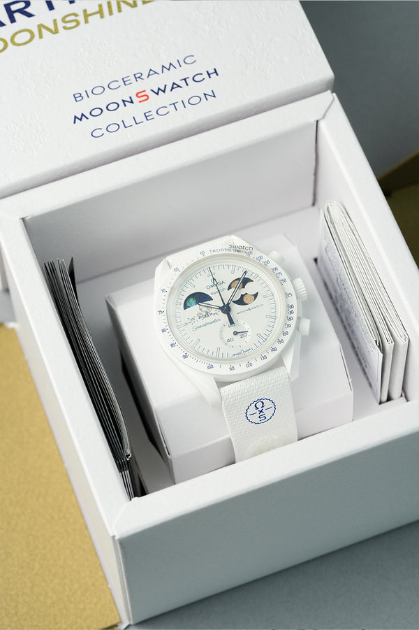 Swatch x OMEGA Mission to EarthPhase Moonshine Gold “Cold Moon”