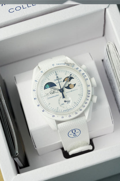 Swatch x OMEGA Mission to EarthPhase Moonshine Gold “Cold Moon”